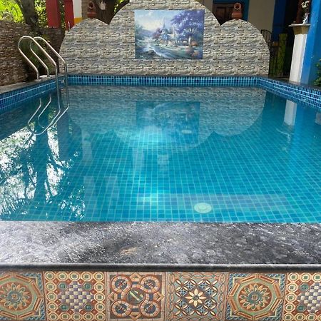 Calangute Beach Side Hotel Exterior photo