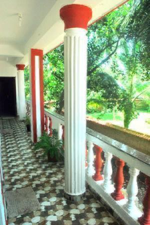 Calangute Beach Side Hotel Exterior photo