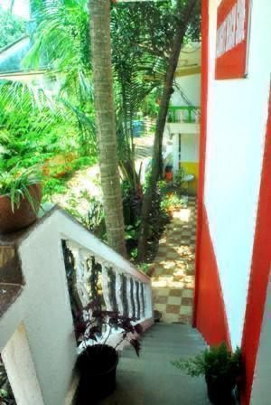 Calangute Beach Side Hotel Exterior photo
